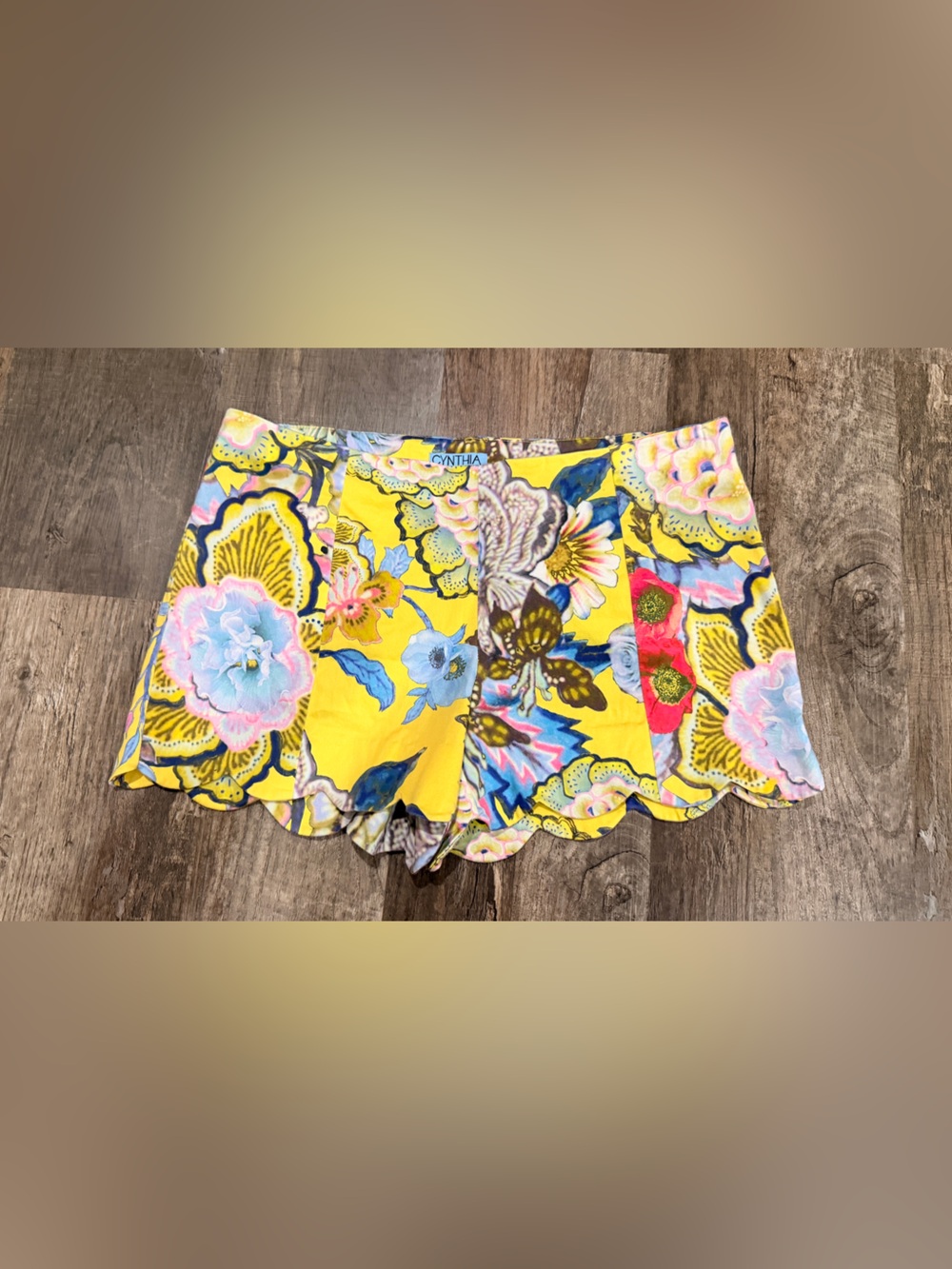 Cynthia Rowley Yellow Floral Scalloped-Hem Shorts with Multicolor Blooms